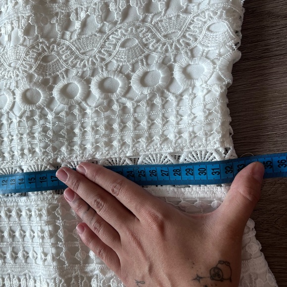 CROCHET LACE LONG SLEEVE DRESS - Picture 6 of 8